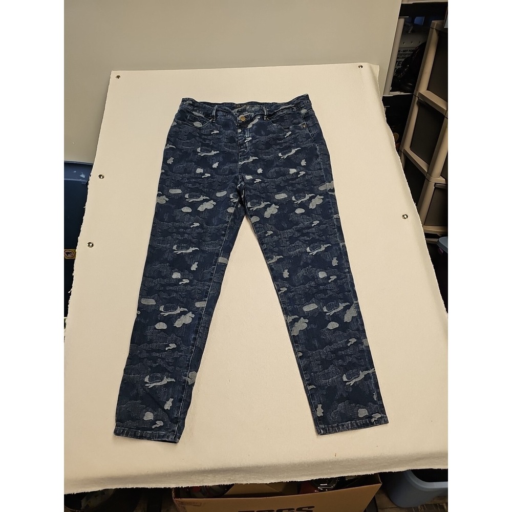 Soft Surroundings Womens Jeans XL Camo Straight Leg Zip Closure Pockets